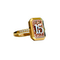 ANILLO CON PLACA XV DE TRED OROS DE 10K