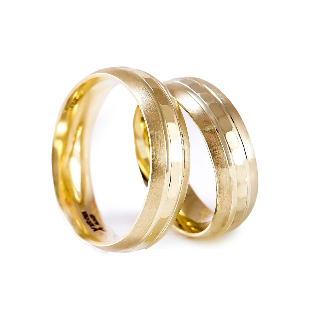 ARGOLLA HUECA DE MATRIMONIO DE ORO DE 10K