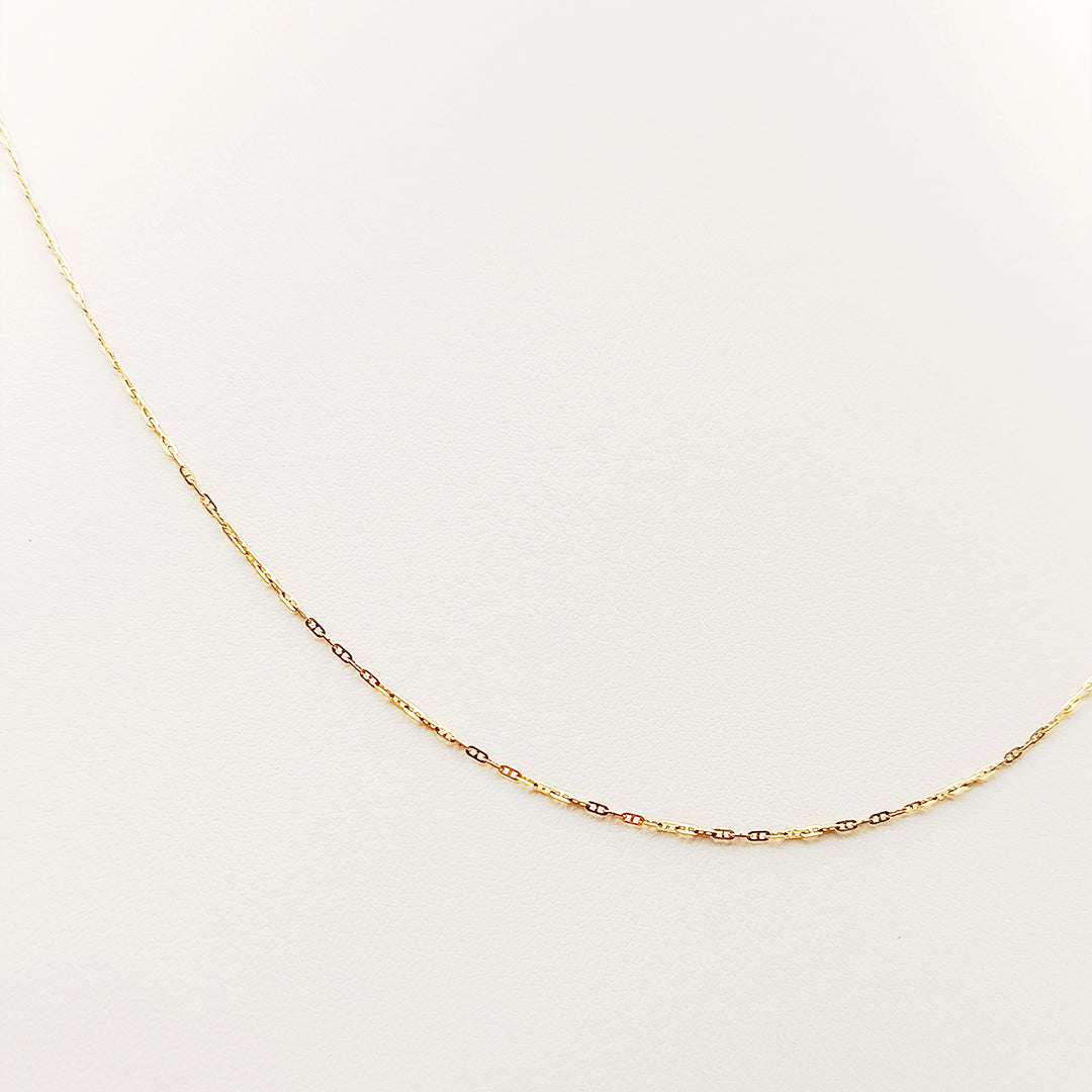 CADENA SOLIDA DELGADA DE ORO DE 14K